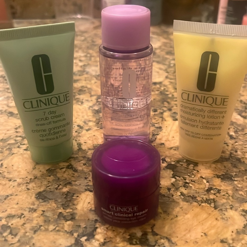 New Clinique 4 Piece Skincare Set
